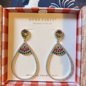 Bomb Party Market Fresh Hoops